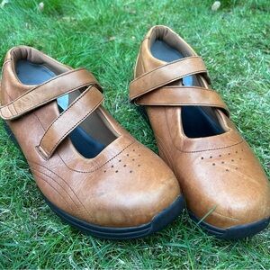 Drew Orthopedic Women 10 WW Wide Mary Jane Adjustable Strap Comfort Leather Shoe